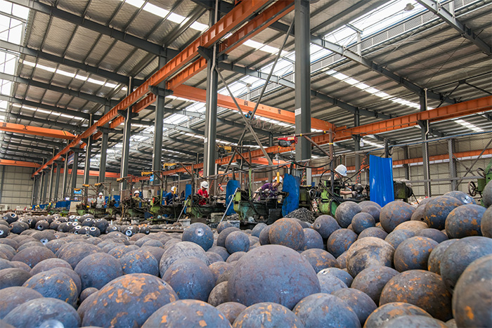 和龙网架配件车间